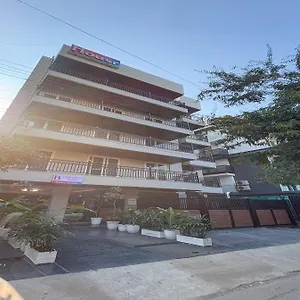 Hotel Housr Sector 45 Near Artemis Hospital, Gurgaon